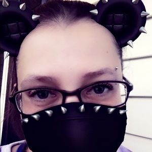 Meet your Posher, Shana